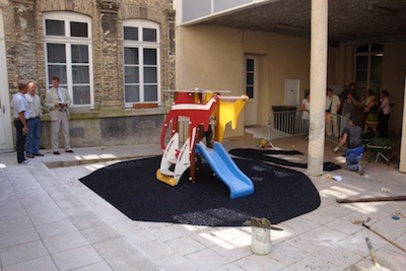 Sols amortissants pour aires de jeux