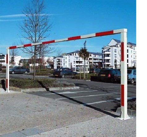 Portique universel à hauteur variable