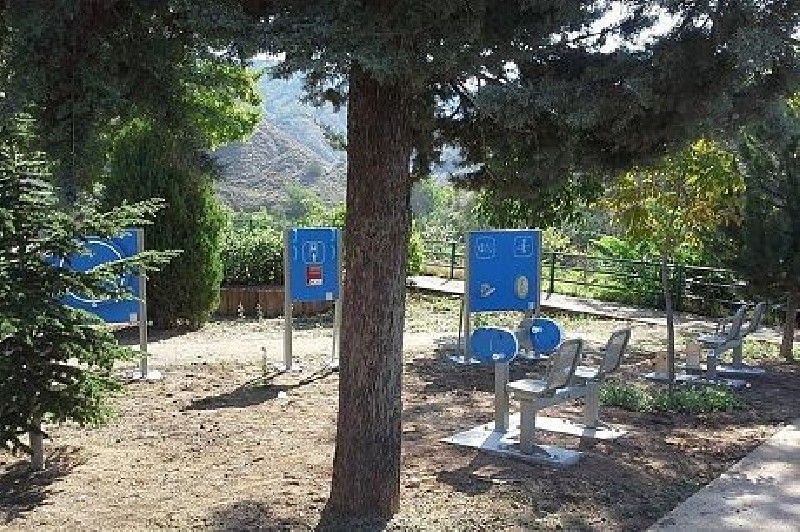 PANNEAU AVEC ROUE D' ÉPAULE