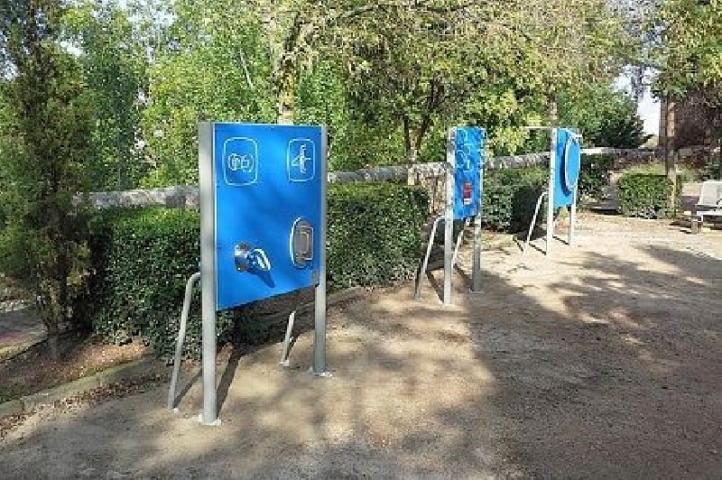 PANNEAU AVEC ROUE D' ÉPAULE