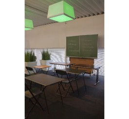 Lot de 10 tables pliantes...
