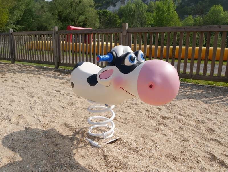 Vache 3D jeu sur ressort