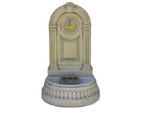 Fontaine coloniale en béton