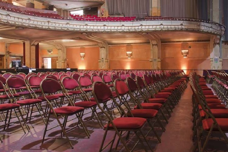 Chaise de spectacle