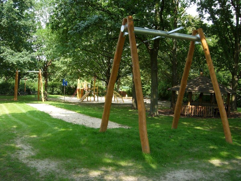 Tyrolienne bois de robinier 40 m Tyrolienne bois de robinier 40 m