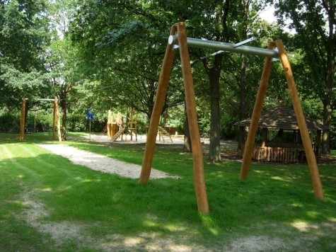 Tyrolienne bois de robinier 40 m Tyrolienne bois de robinier 40 m