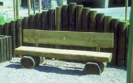 Banc forestier en bois de pin