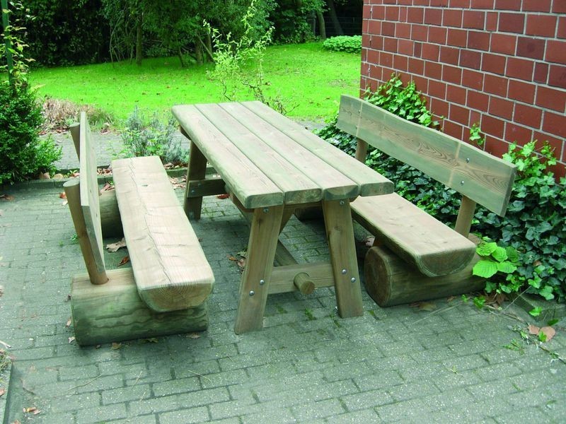 Table pique-nique forestière en bois de pin