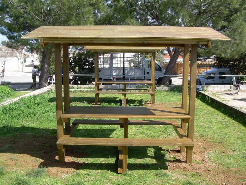 Lot de 2 tables pique-nique couvertes Lot de 2 tables pique-nique couvertes