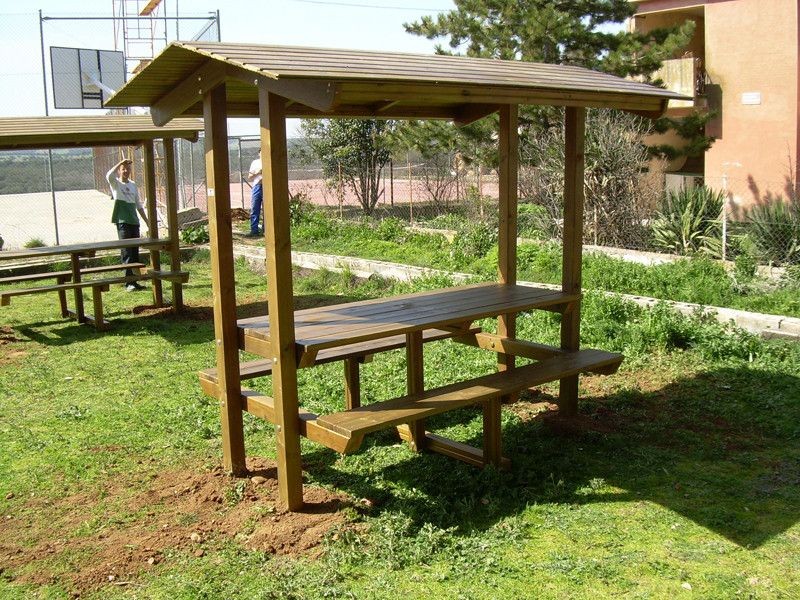 Lot de 2 tables pique-nique couvertes Lot de 2 tables pique-nique couvertes