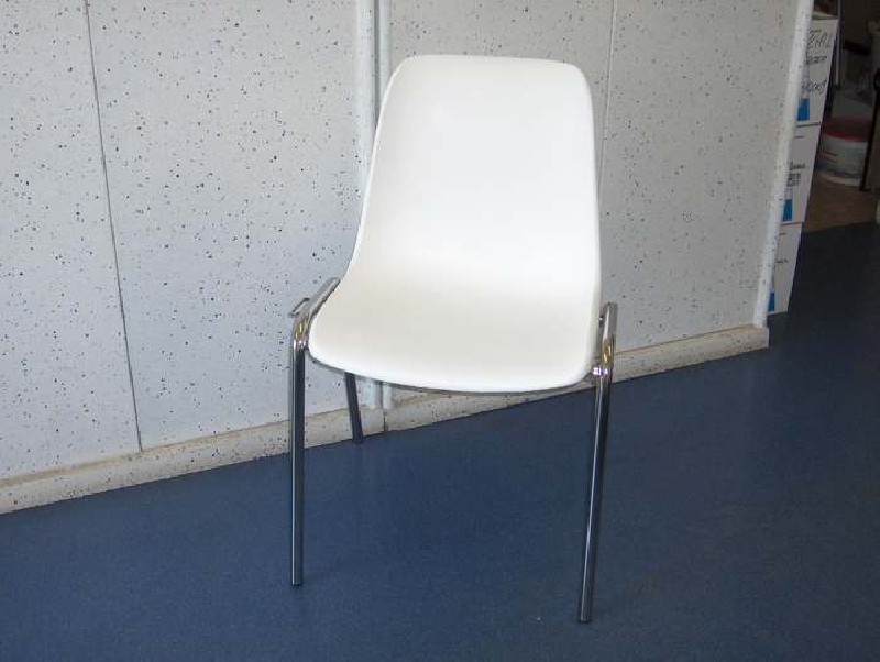 Chaise coque Hélène