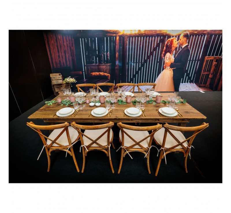 Chaise en bois robuste