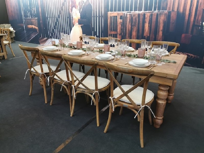 Table rustique démontable en bois d'orme