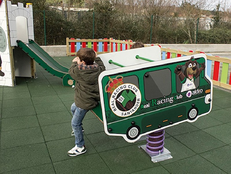 Le bus des enfants 4 places pour enfants de 1 à 12 ans