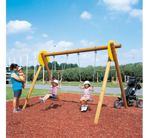 PETITE BALANÇOIRE EN BOIS