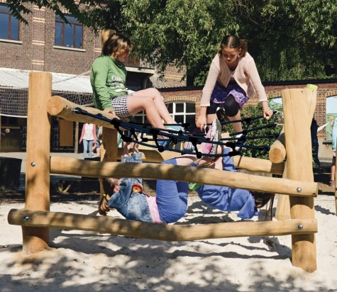 JEU A GRIMPER NID DE CIGOGNE