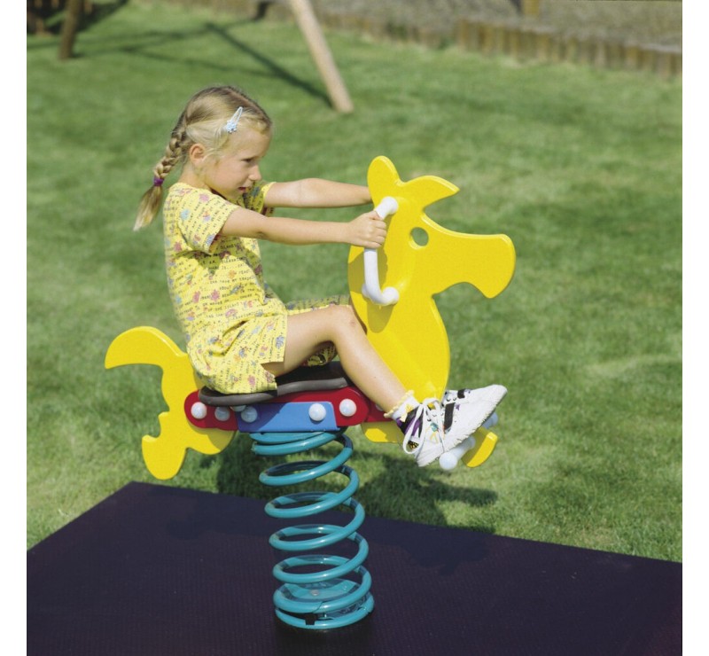 PONEY JEU SUR RESSORTS