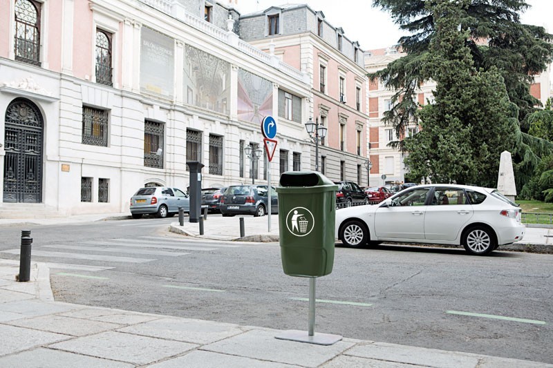 Poubelle extérieure pour collectivité
