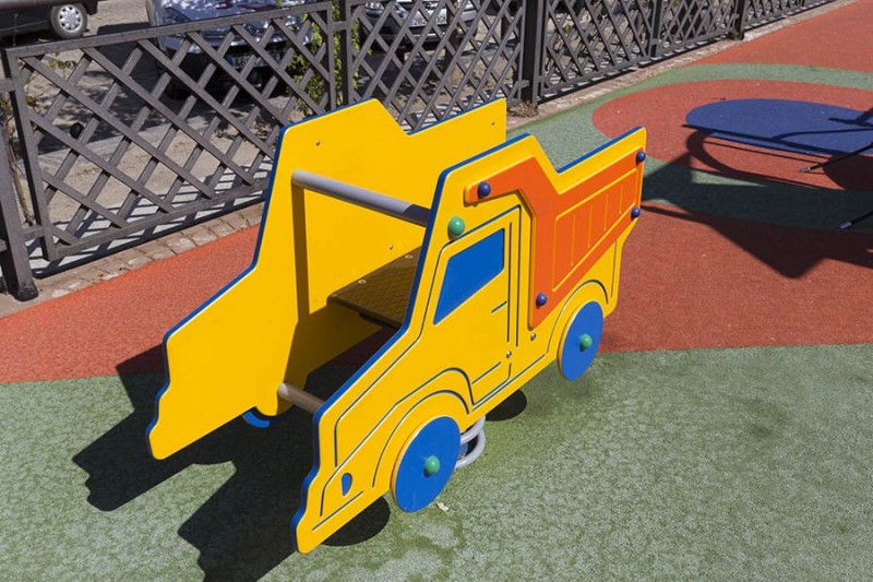 Jeu sur ressort le Camion