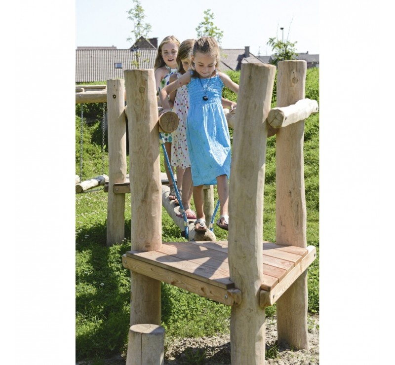 Le parcours d'agilité trail en bois de robinier pour les enfants