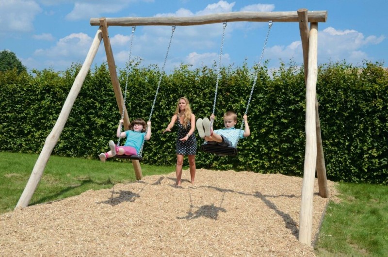 BALANÇOIRE DE JOEL EN ROBINIER