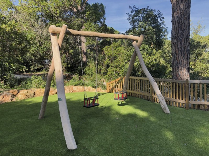 BALANÇOIRE DE JOEL EN ROBINIER