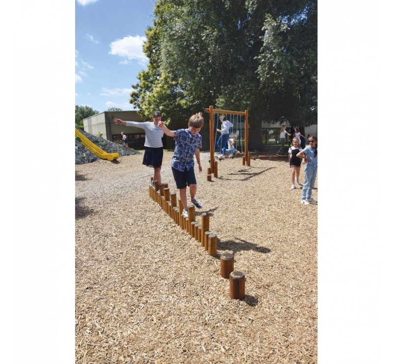 PARCOURS D’AVENTURES EN BOIS PARCOURS D’AVENTURES EN BOIS