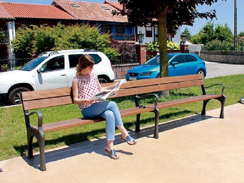 Banc public avec accoudoirs en bois tropical 3.60m