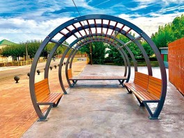 Banc public sans accoudoirs en bois tropical 3.60m