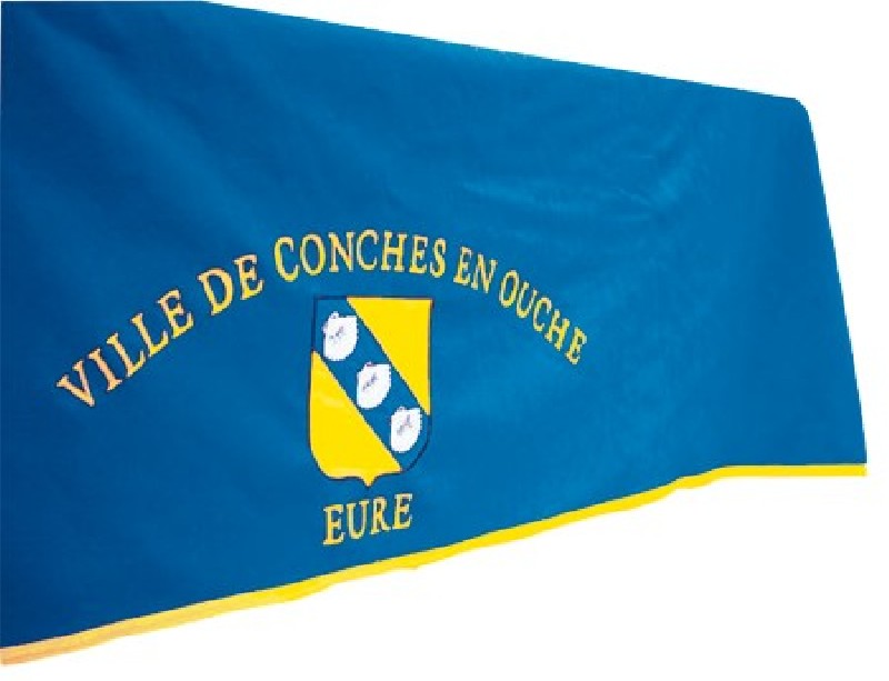 Tapis de table Grenat avec coupe franche