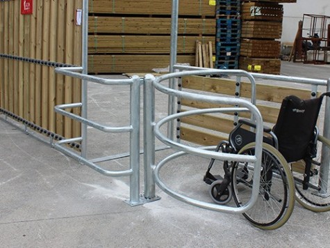 Barrière sélective accès fauteuteuil roulant