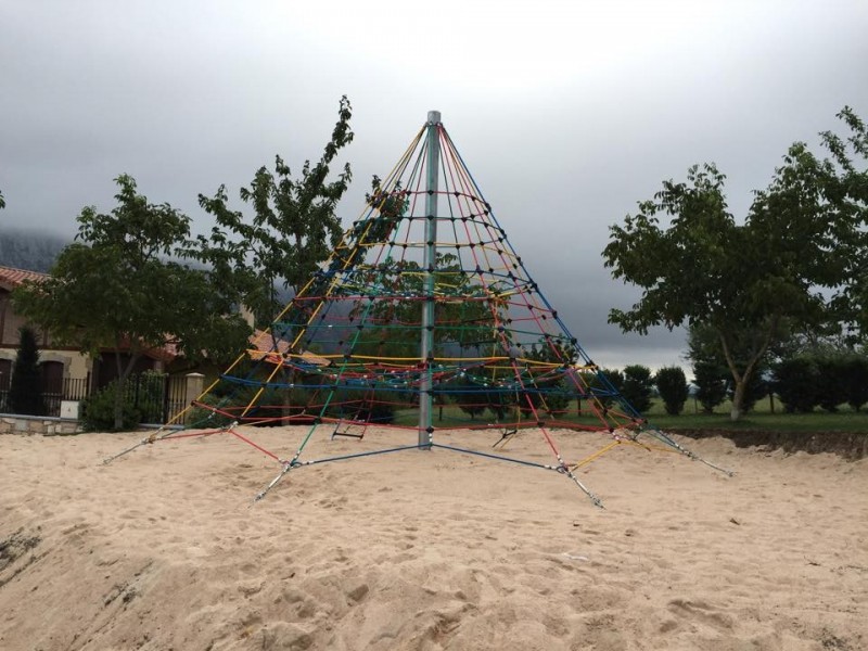 Pyramide de cordes PARIS