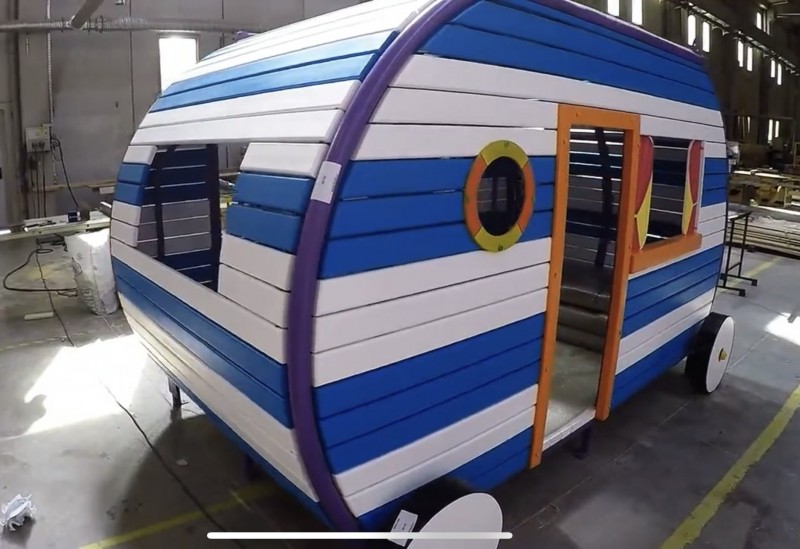 Caravane structure de jeu extérieur pour enfants 