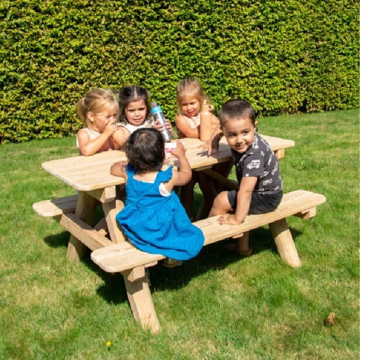 Table pique-nique d'Emma en robinier Table pique-nique d'Emma en robinier