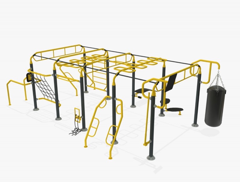 Parc sportif extérieur avec sac de frappe