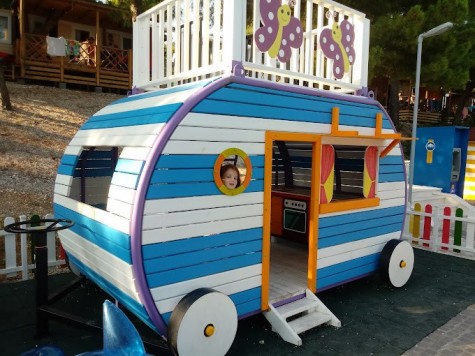 Caravane structure de jeu extérieur pour enfants 