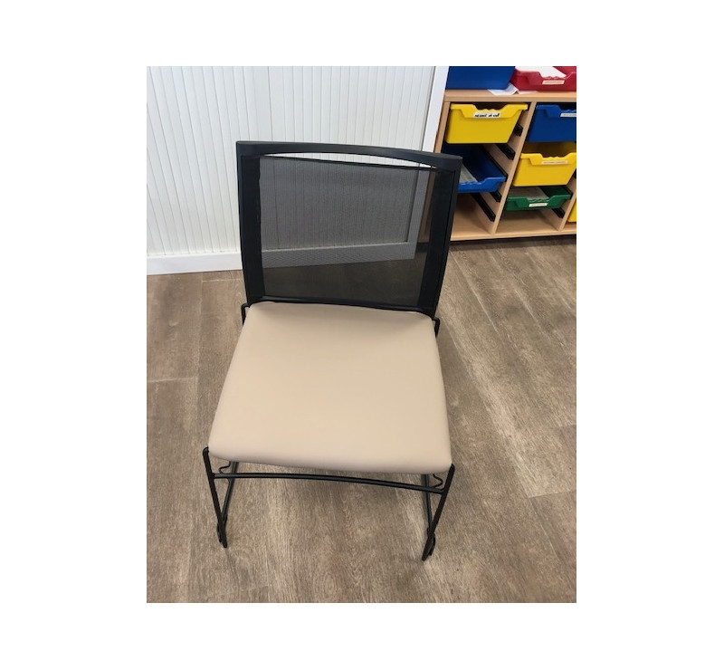 Chaise High Design avec dossier résille et avec accoudoirs ROUGE