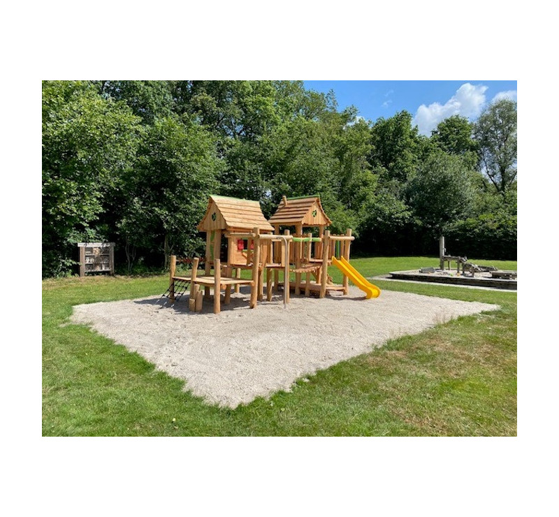 La maison magique en bois de robinier modèle de base sans option