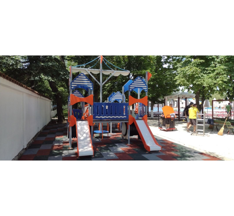 Jeu de plein air bateau pour espace public