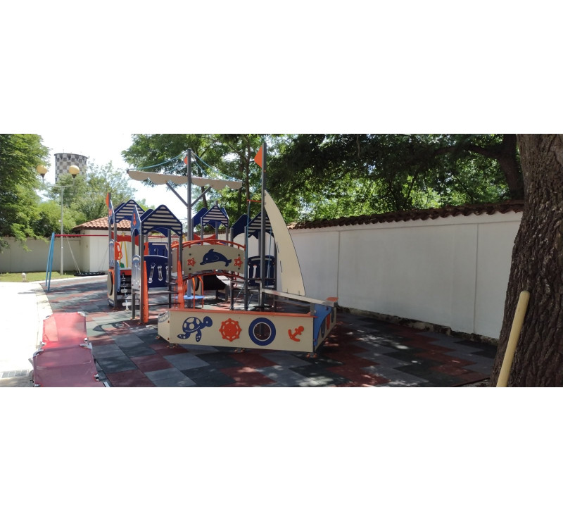 Jeu de plein air bateau pour espace public