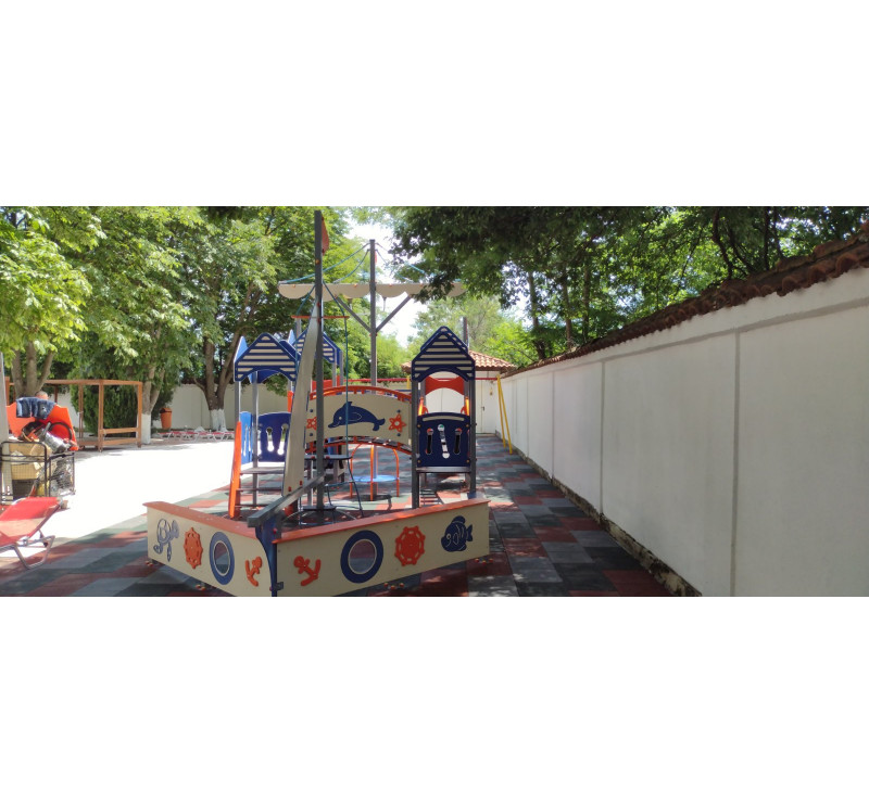 Jeu de plein air bateau pour espace public