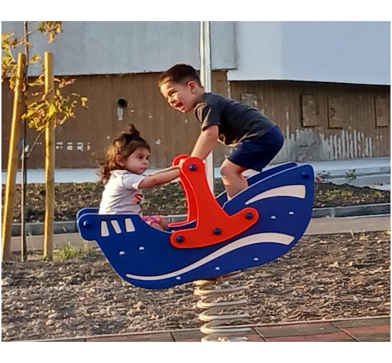 Jeu sur ressort bateau