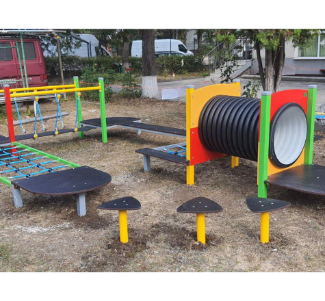 Grand parcours d'équilibre pour les enfants