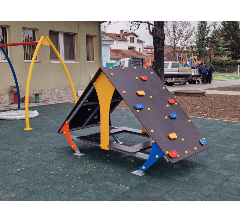 Murs d'escalade pour les enfants âgés de 3 à 12 ans