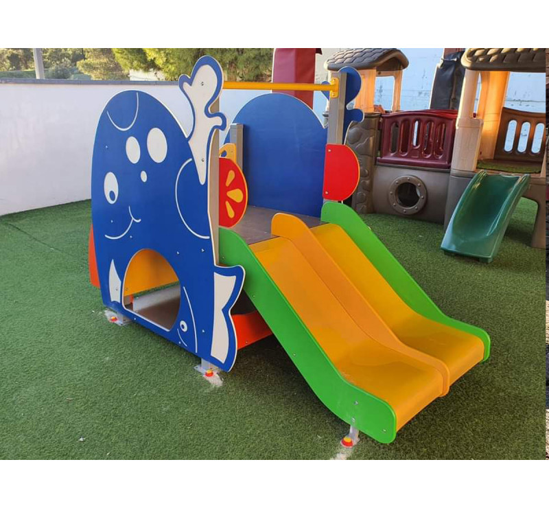 Toboggan baleine pour aire de jeux