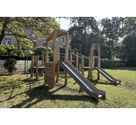 Aire de jeu en bois de robinier