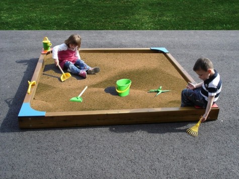 Bac à sable pour écoles - dimensions : 3 m x 3 m