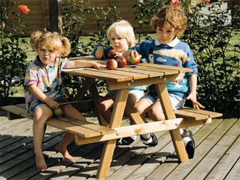 Table pique nique pour les maternelles