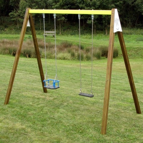 Portique-balançoire poutre acier galva peint avec nacelle bébé